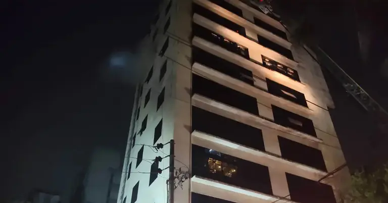 আগুন লাগা ভবন